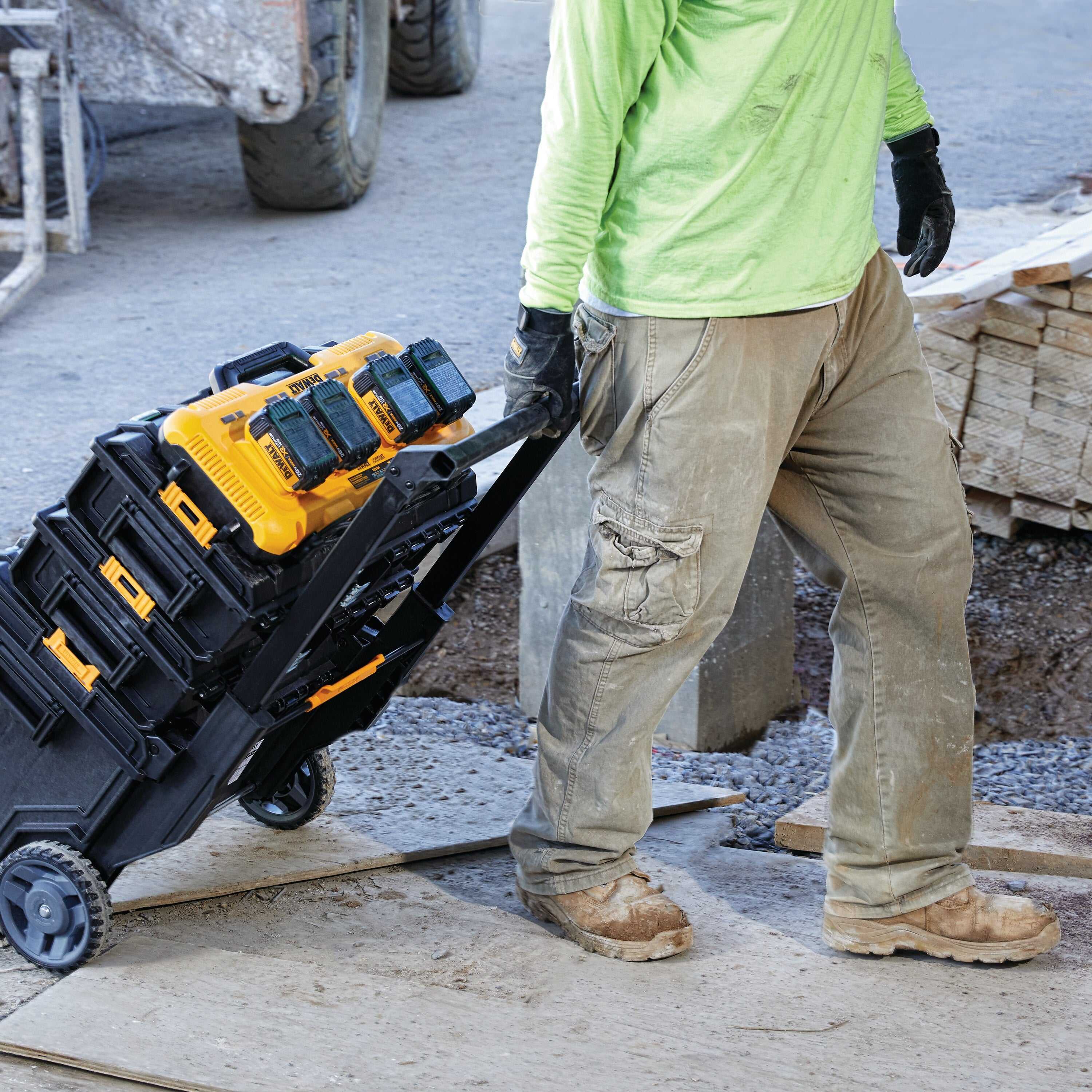 DeWalt, DeWalt DCB104 Multiport Simultaneous Battery Charger