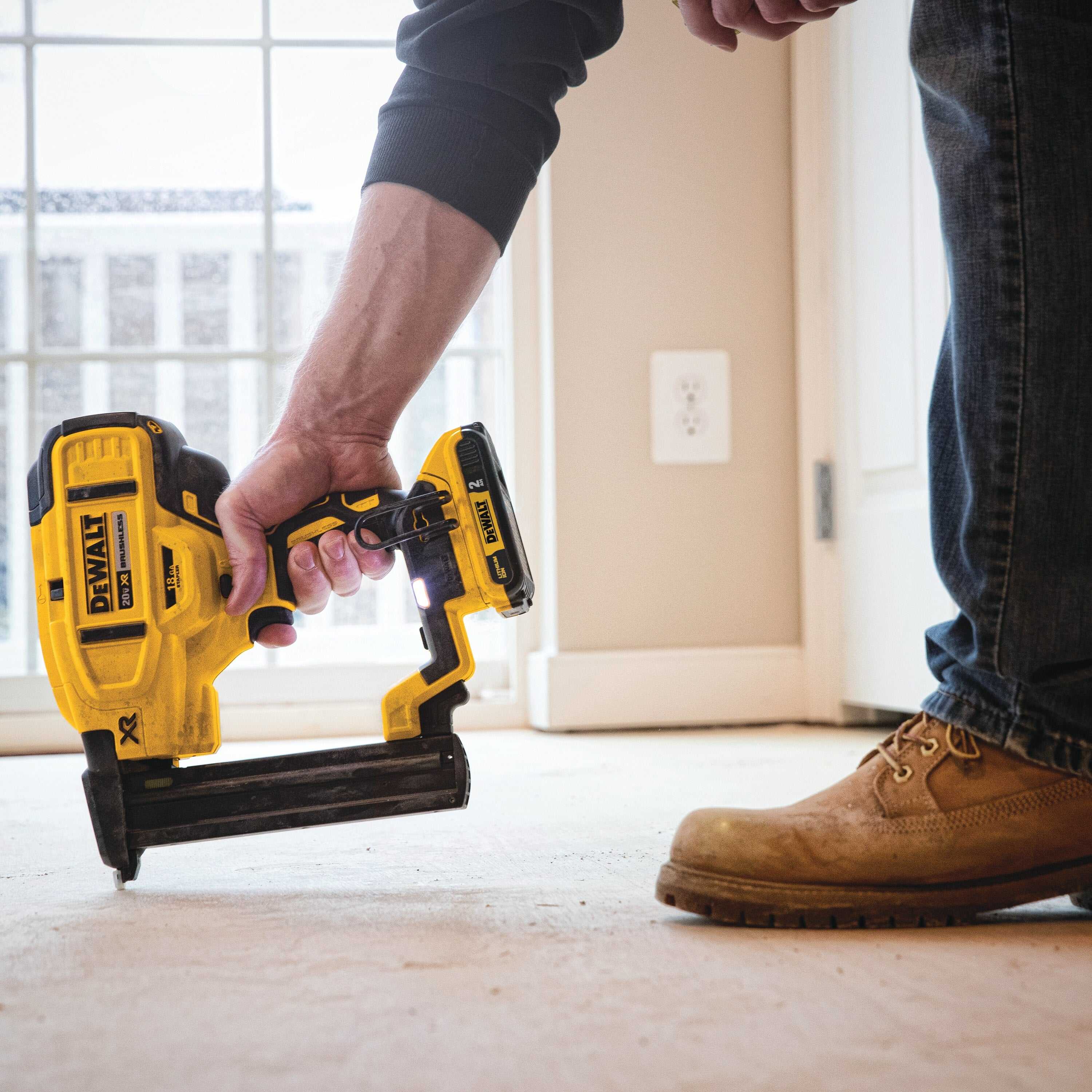 DeWalt, DeWalt DCN681B Cordless Stapler (Tool Only)