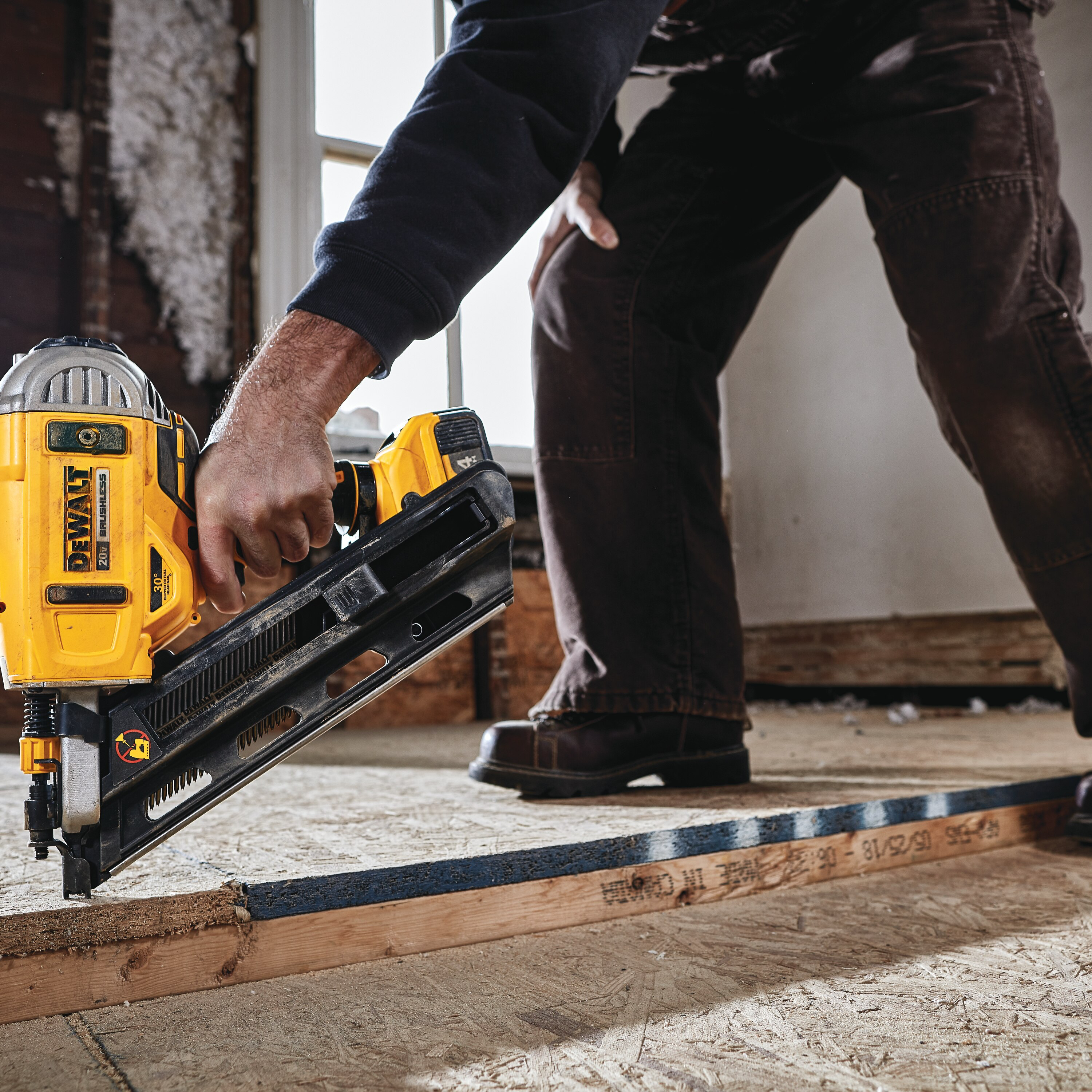 DeWalt, DeWalt DCN692B Cordless Framing Nailer (Tool Only)