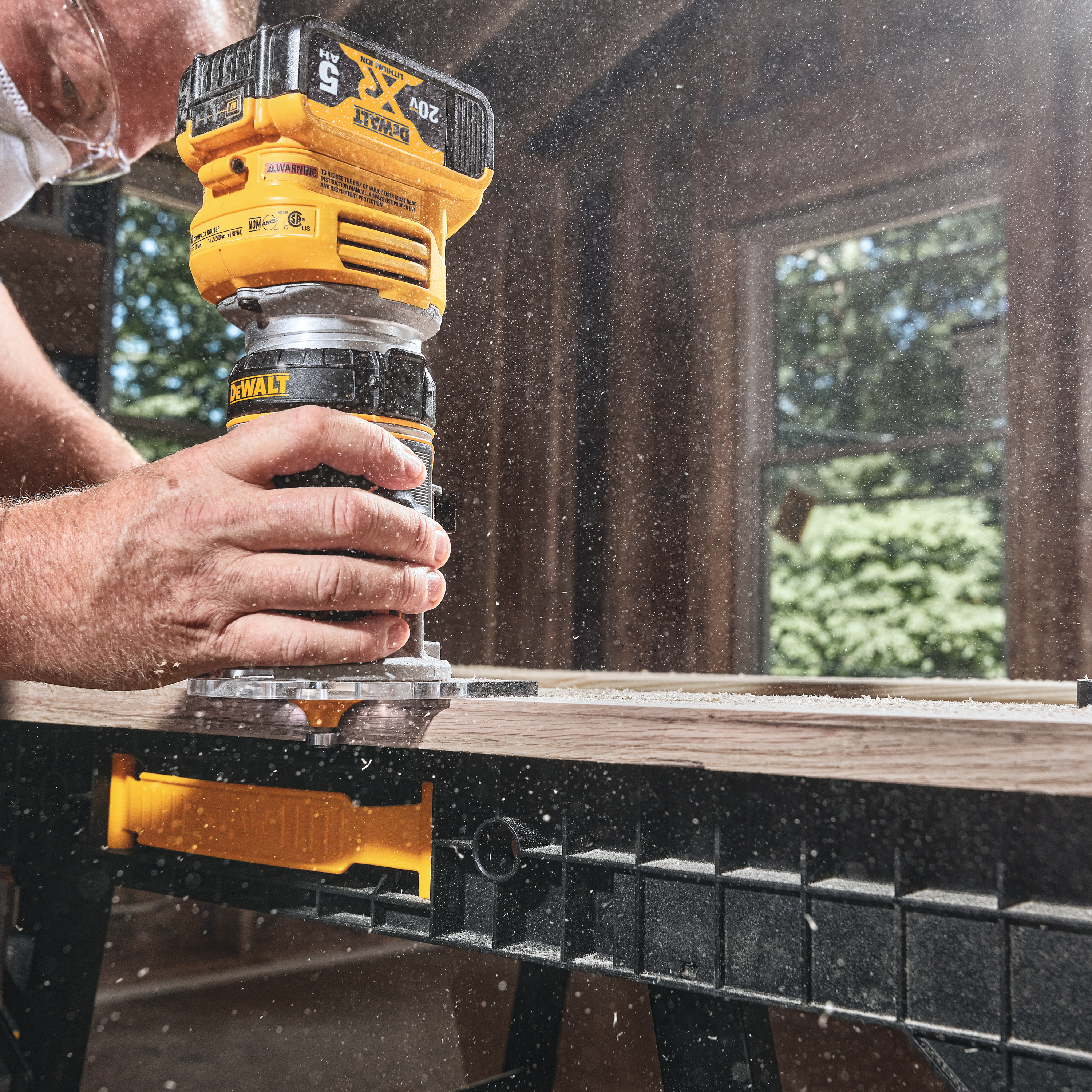 DeWalt, DeWalt DCW600B 20V Max Cordless Compact Router (Tool Only)